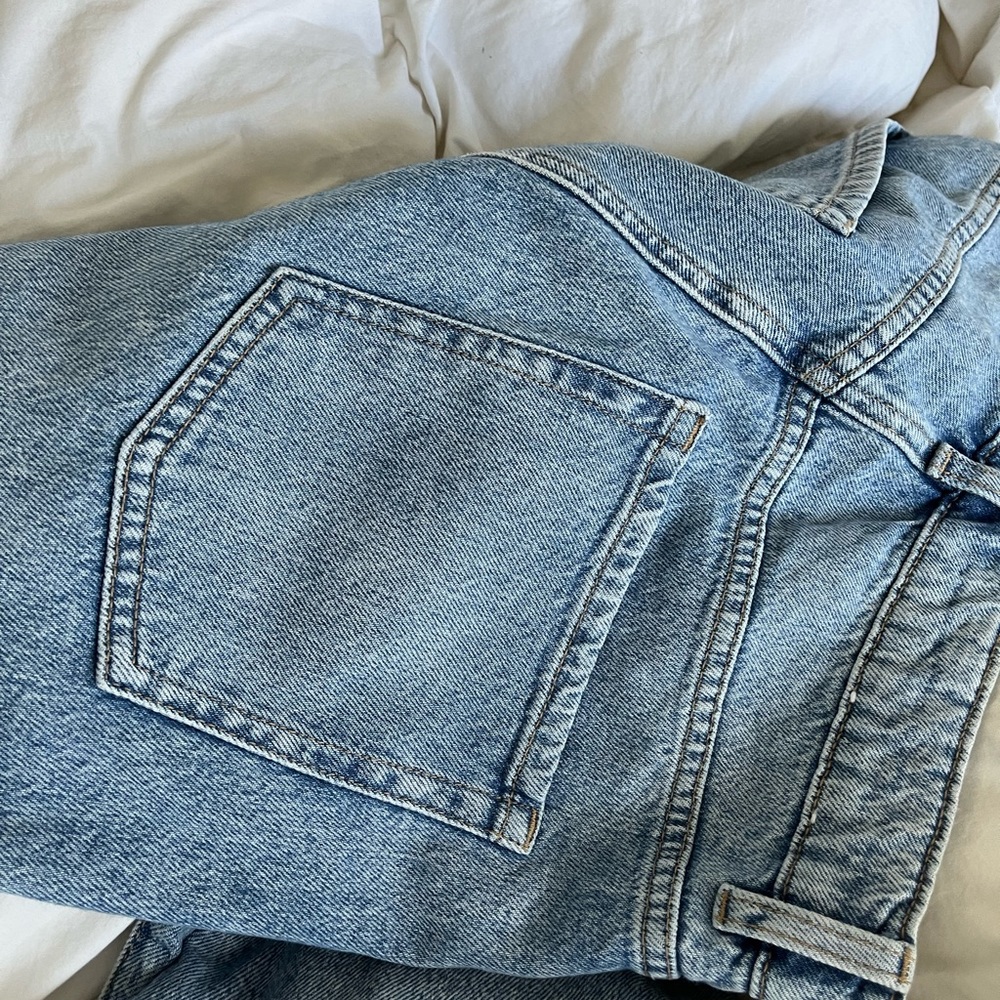 Size 3! Acid Wash Garage Mom Jeans - Picture 3 of 4